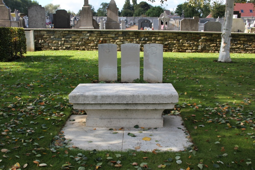 Commonwealth War Graves Bully-les-Mines British Extension #5