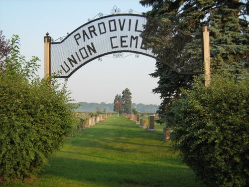 Commonwealth War Grave Pardoville Union Cemetery #1