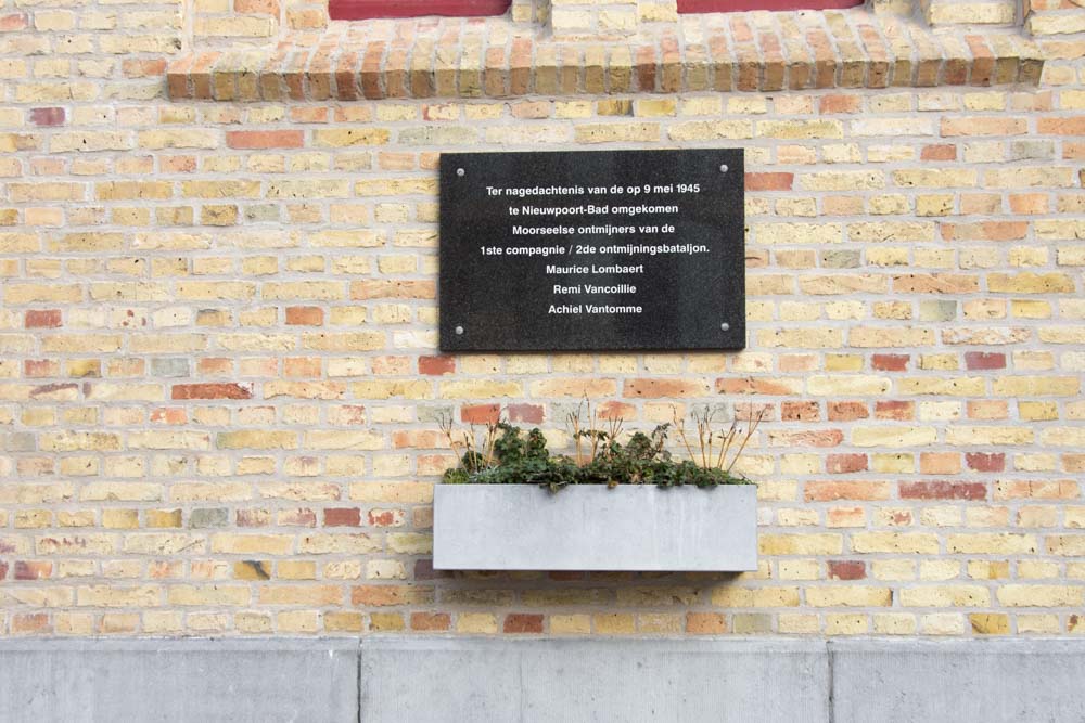 Memorial Stone Deminers Nieuwpoort-Bad #4