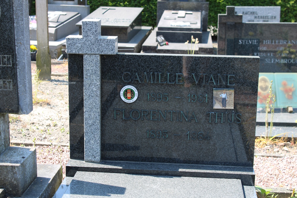 Belgian Graves Veterans Ramskapelle #2