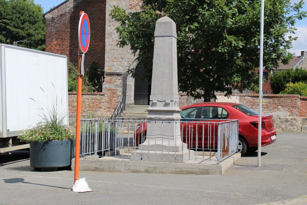 War Memorial Villers-Saint-Ghislain #1