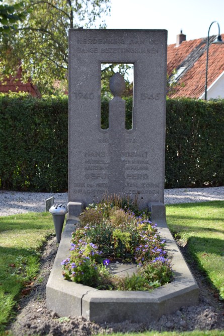 Monument en Nederlandse Oorlogsgraven Nederlands Hervormde Begraafplaats #1