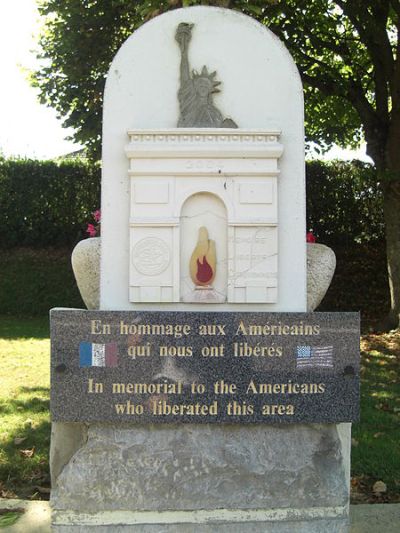 Monument Bevrijders Montgardon #1