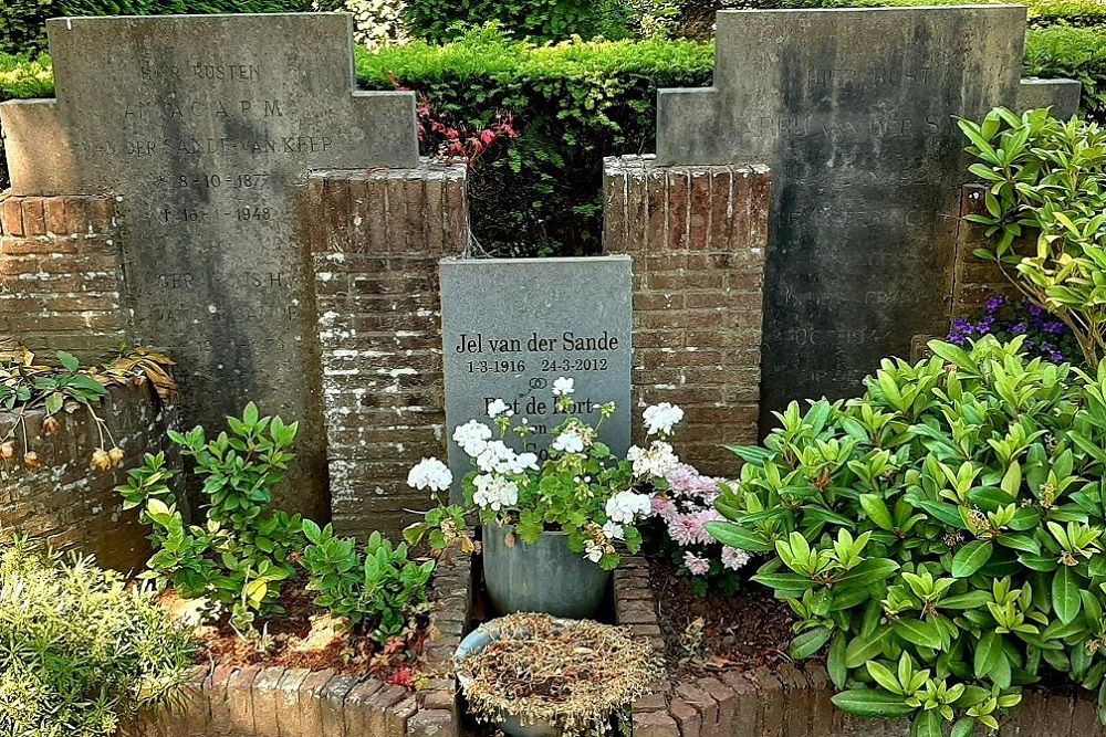 Nederlandse Oorlogsgraven Begraafplaats Laurentius #5