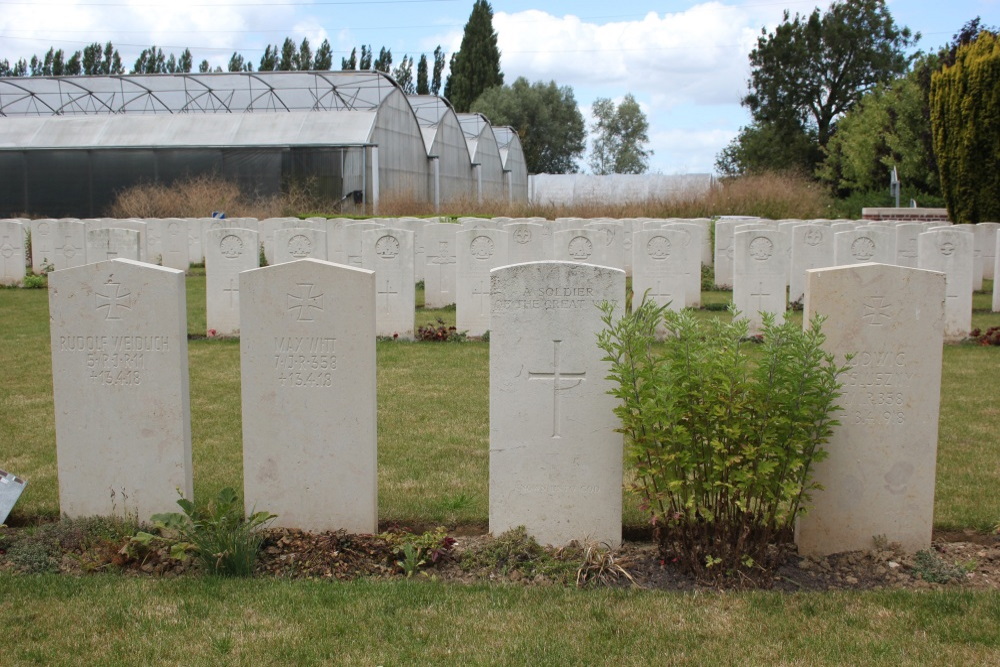 Commonwealth War Cemetery Pont-d'Achelles #5
