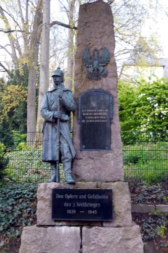 War Memorial Alfter #3