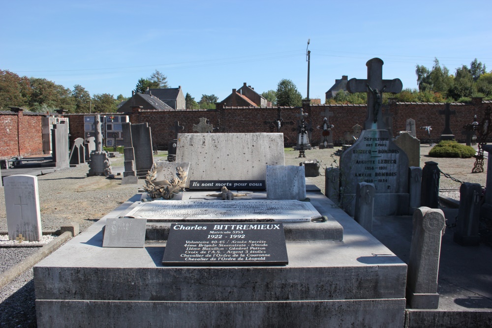 War Memorial Cemetery Hennuyres #1