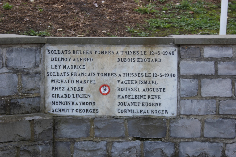 Oorlogsmonument Thisnes #4