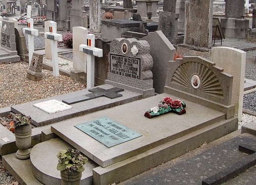 Commonwealth War Graves and American War Grave Ronse #3