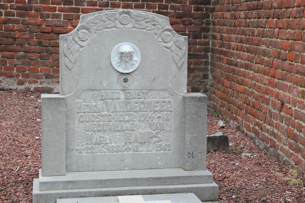 Belgian Graves Veterans Gutschoven #2