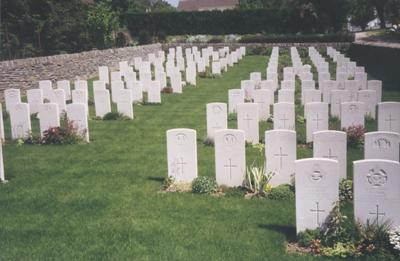 Commonwealth War Cemetery Montcornet #1