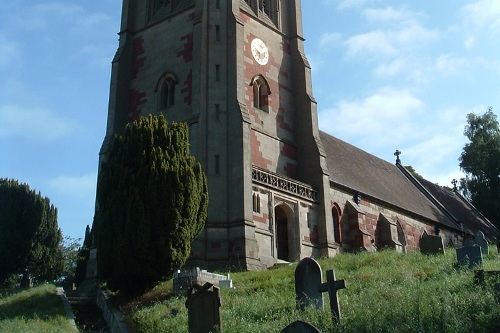 Commonwealth War Graves All Saints Churchyard