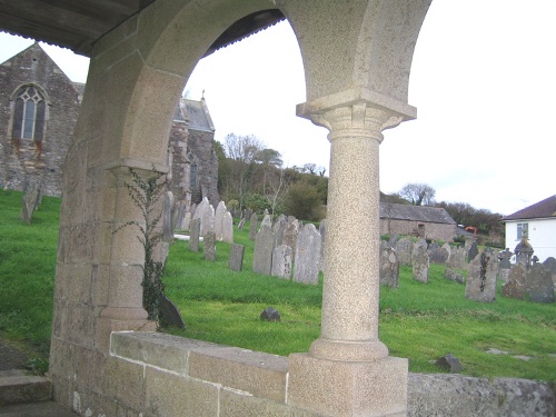 Oorlogsgraven van het Gemenebest St Peter and St Paul Churchyard