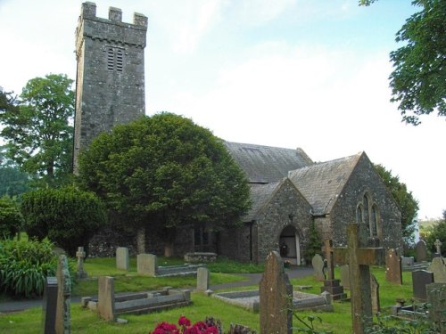 Commonwealth War Grave St. Nicholas Churchyard #1