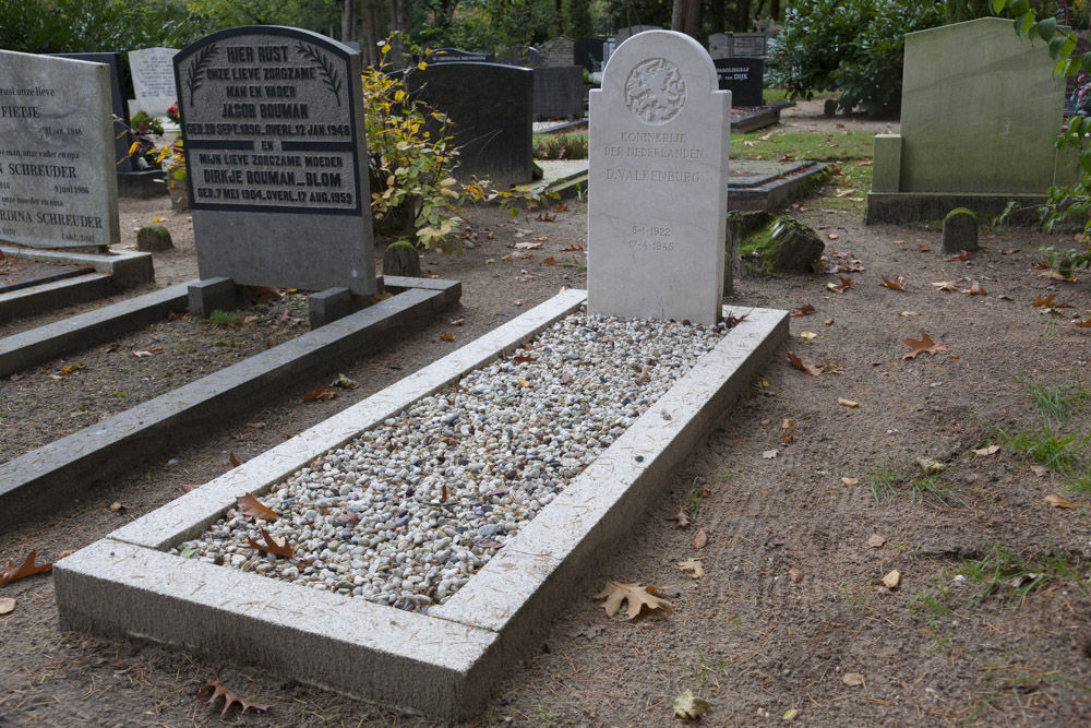 Dutch War Graves Veenendaal #2