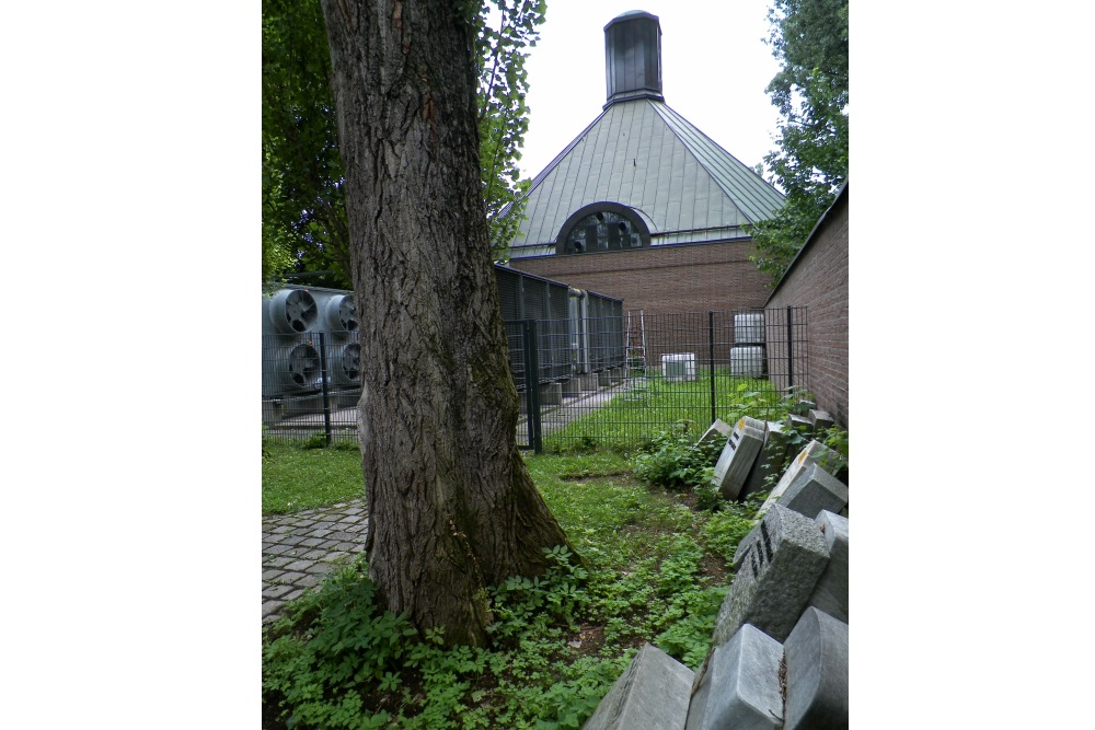 Crematorium Ostfriedhof Munich #3