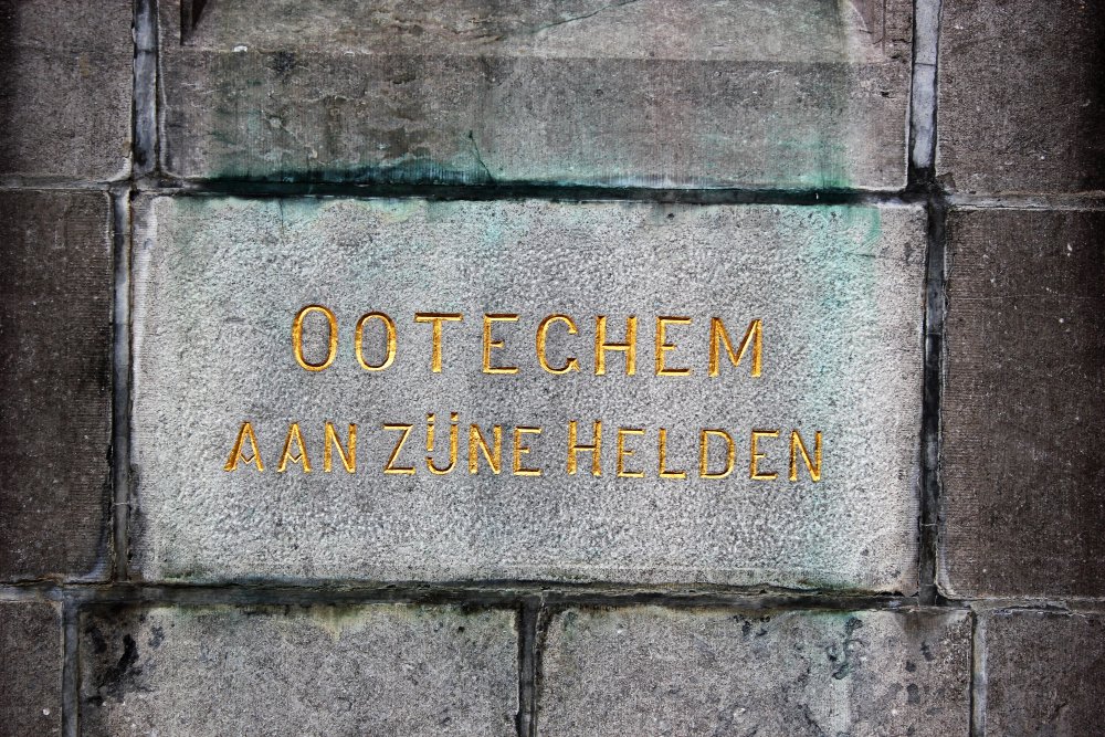 Oorlogsmonument Otegem #2