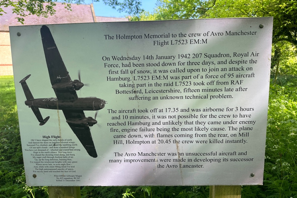Gedenkteken Omgekomen Bemanning Avro Manchester L7523 #1