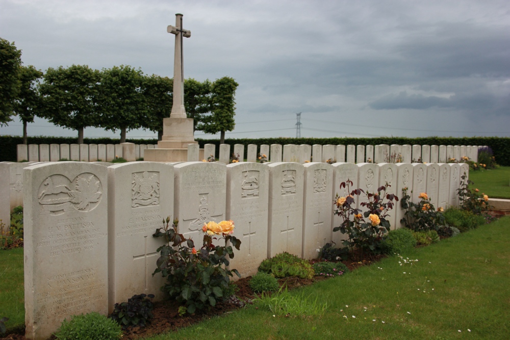 Commonwealth War Cemetery Bucquoy Road #4