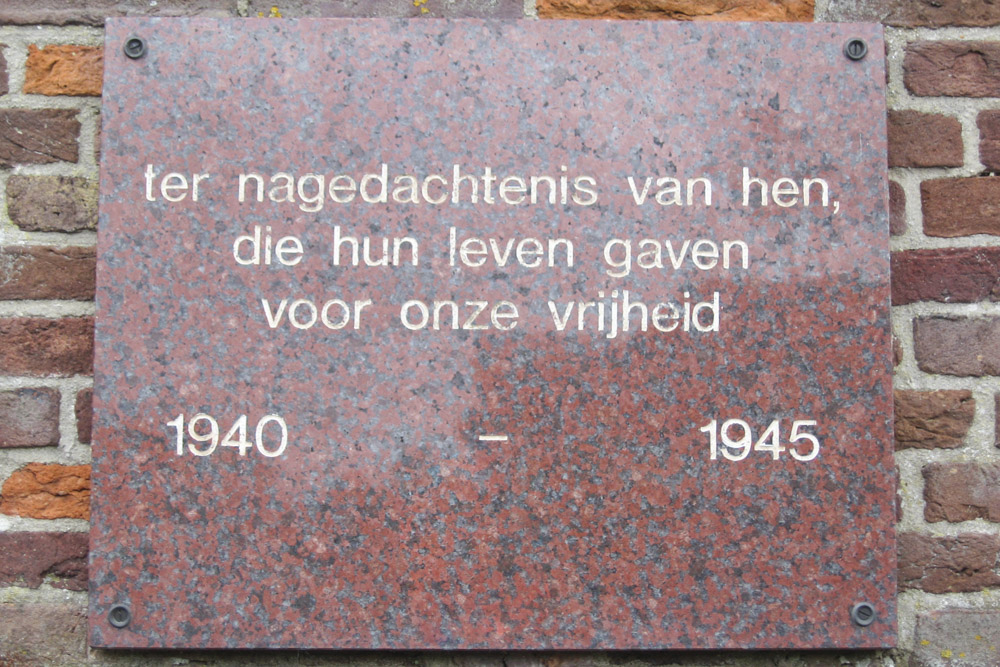 Memorial Former Hooghe Huys Nieuwkoop #1