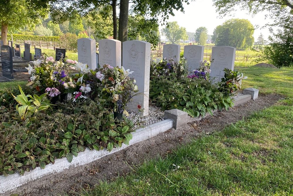 Oorlogsgraven van het Gemenebest Algemene Begraafplaats Grafhorst #2