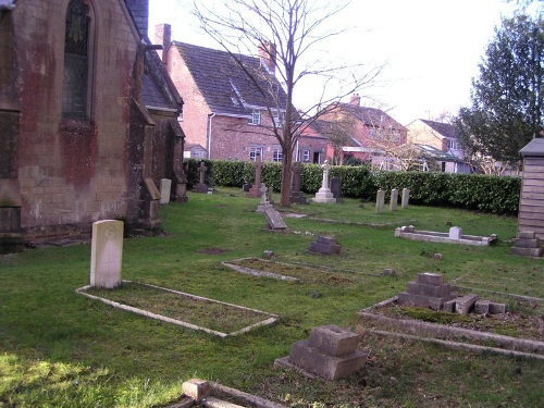 Commonwealth War Grave St. Mary Churchyard #1