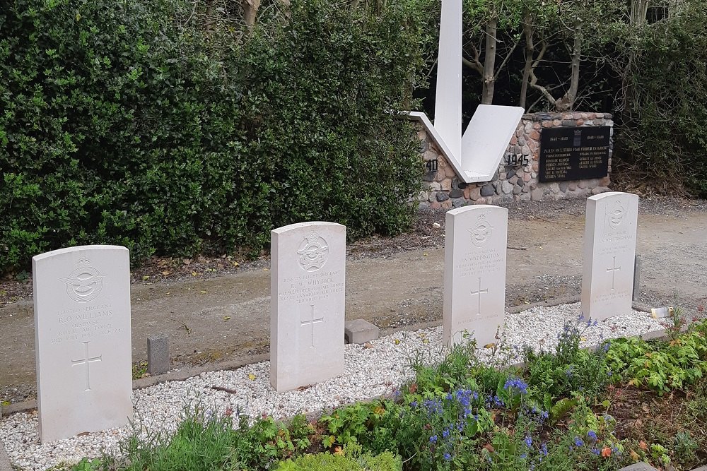 Commonwealth War Graves General Cemetery Koudum #2