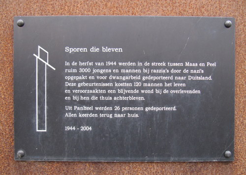 Monument 'Sporen die bleven' Panheel #2