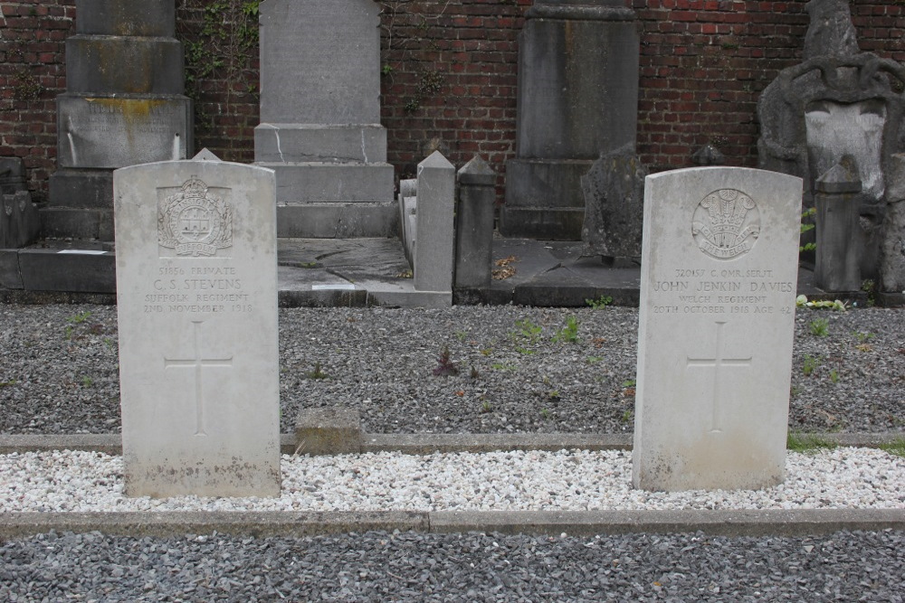 Commonwealth War Graves Lamain #4