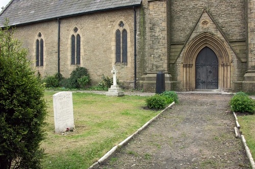 Oorlogsgraven van het Gemenebest Christ Church Churchyard #1