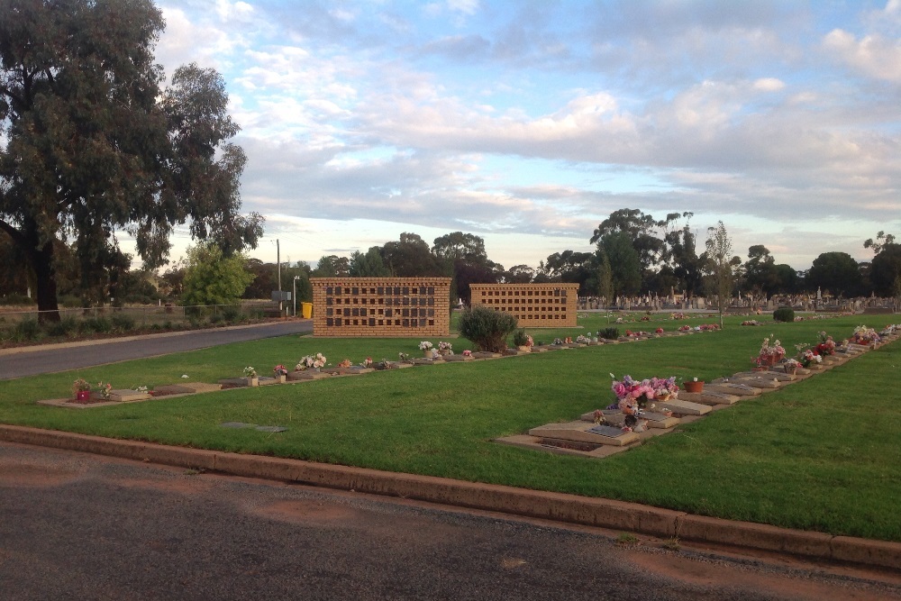 Commonwealth War Graves Wyalong Cemetery #1