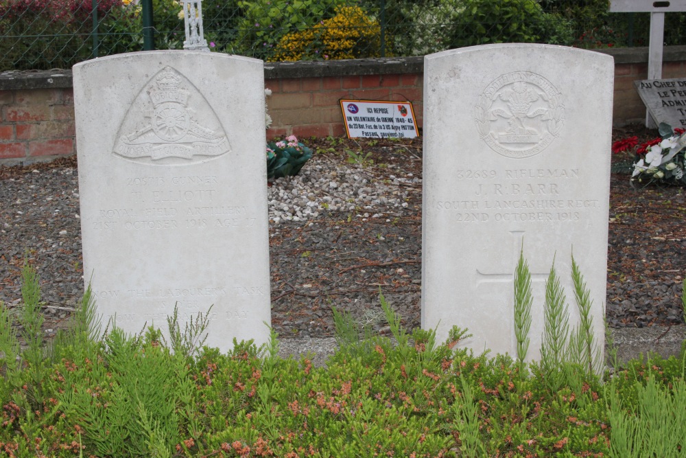 Commonwealth War Graves Esplechin #3