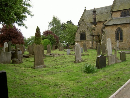 Commonwealth War Graves All Saints Churchyard