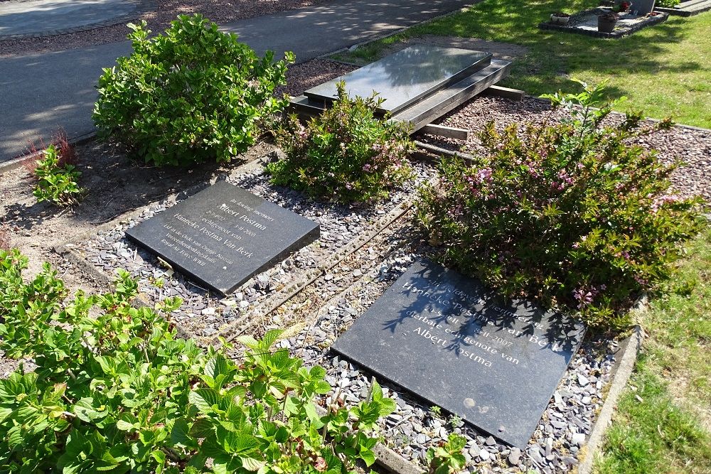 Grave Albert Postma General Cemetery Steenbergen #2
