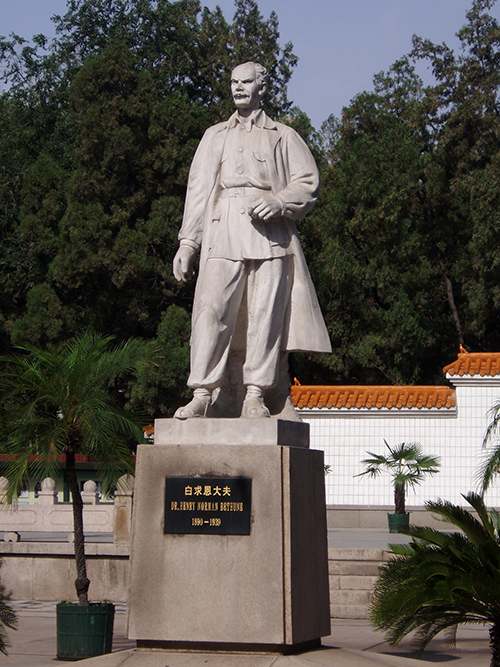 Monument Norman Bethune #1