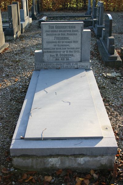 Dutch War Graves Ezinge #3