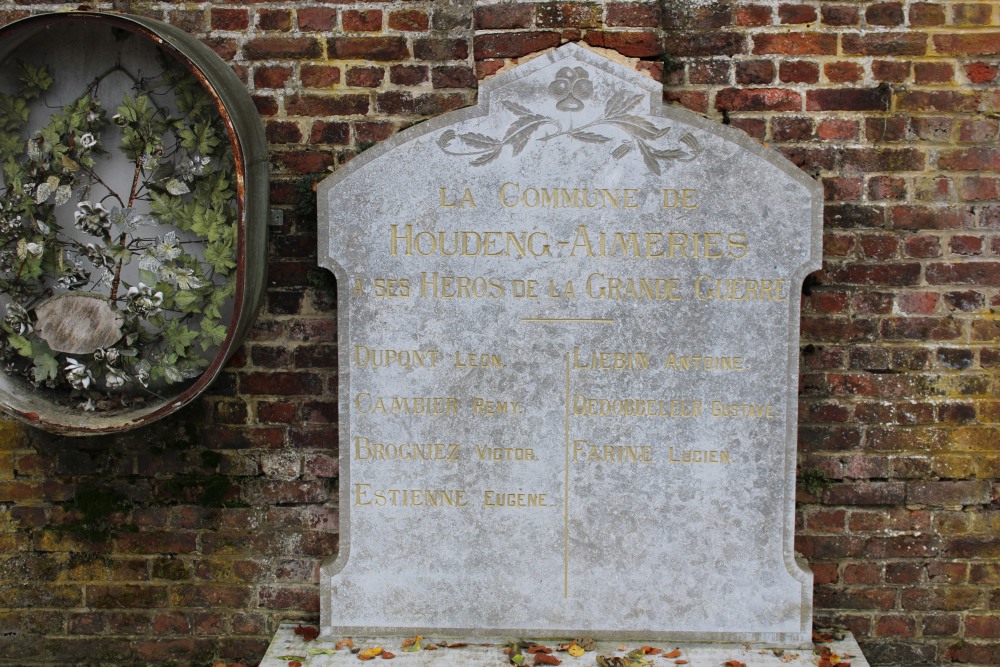 Belgische Oorlogsgraven Houdeng-Aimeries #2