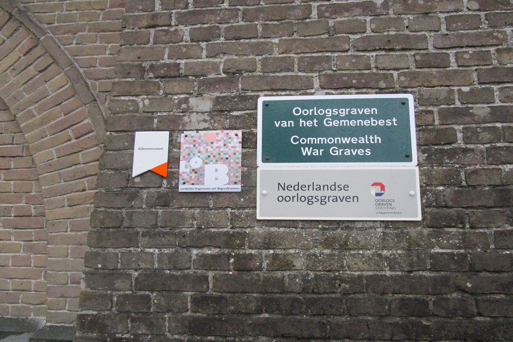 Oorlogsgraven van het Gemenebest Gemeentelijke Begraafplaats Oldenzaal #2