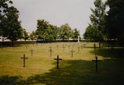 Duitse Oorlogsbegraafplaats Briey #1