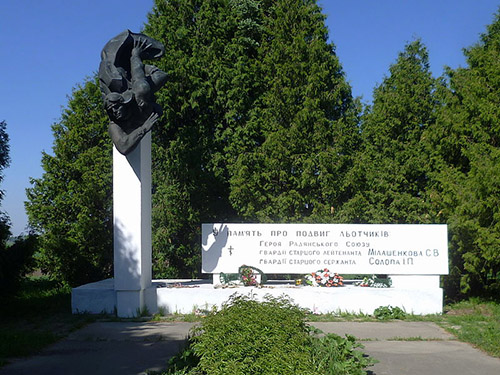 Monument Russische Vliegeniers 1944 #1