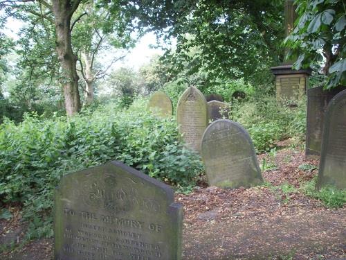 Oorlogsgraven van het Gemenebest All Saints Churchyard