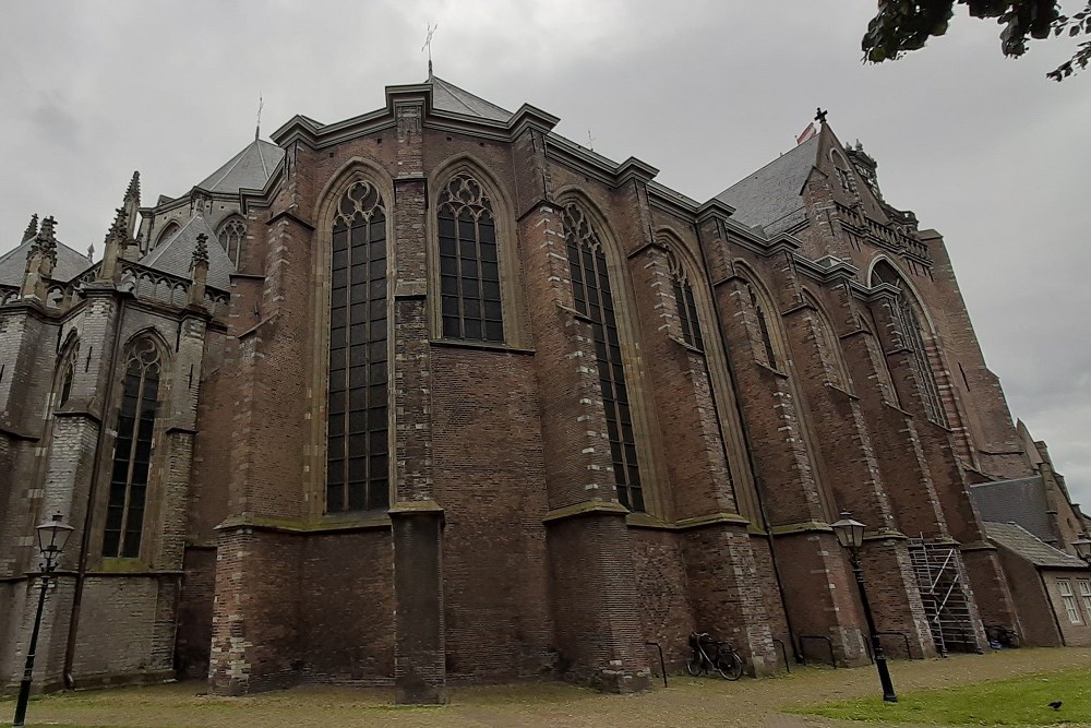Bullet Impacts Grote of Onze-Lieve-Vrouwekerk Dordrecht #2