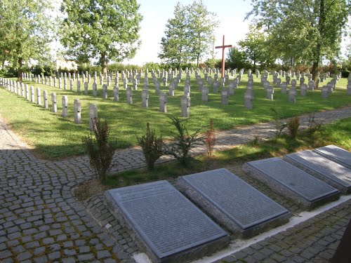 Duitse Oorlogsbegraafplaats Zborov #2