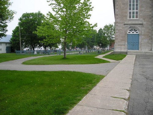 Commonwealth War Graves Saint-Michel-de-Bellechasse Roman Catholic Cemetery #1