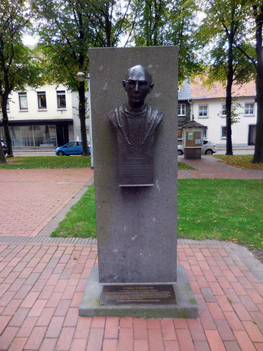 Monument Karl Leisner #2