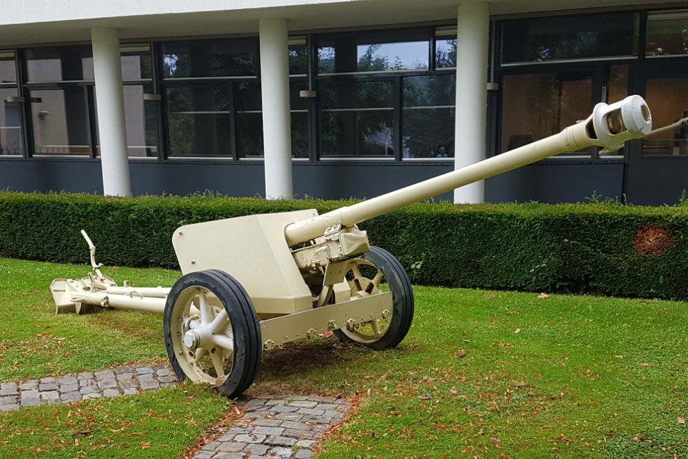 Duitse 75mm Pak 40 Valkenburg #1