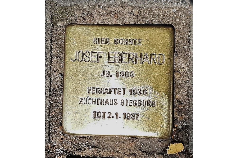 Stolperstein Karl-Marx-Straße 2