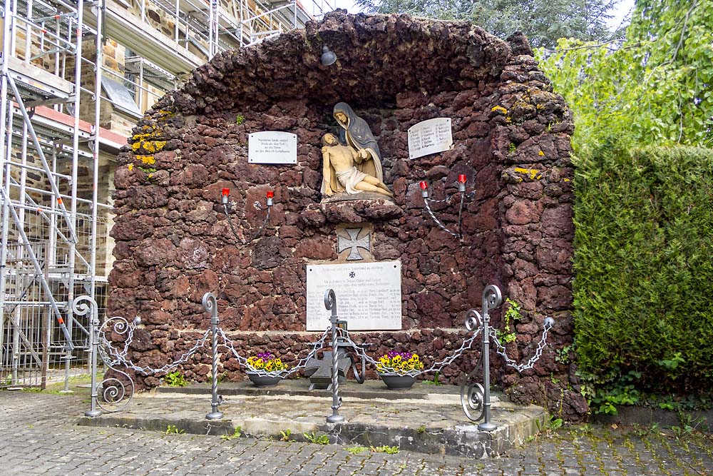 Oorlogsmonument Bengen #1