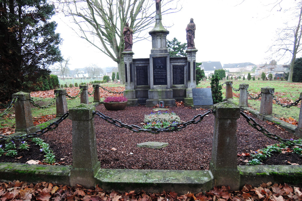 Oorlogsmonument Hilfarth #3