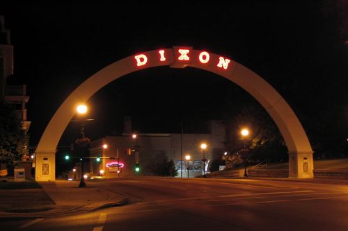 Memorial Arch Dixon #1